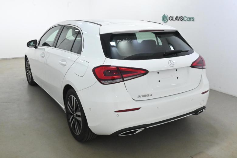 Mercedes A 180 d Aut. Progressive LED Widescreen Navi 1/2 Sport-Leather Camera KeylessStart Klima PDC ... #6
