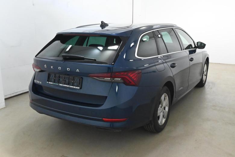 Skoda Octavia 2.0 TDI Aut. Clever LED Virtual Ambient Navi KeylessGo Klima PDC ... #4