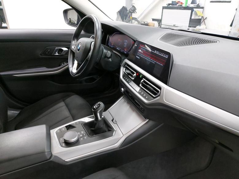 BMW 318 d LED LC-Pro CarPlay Navi Klima PDC ... #6