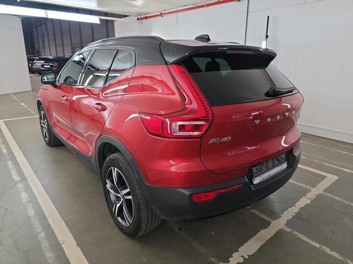 Volvo XC40 T2 Aut. R-Design Virtual LED CarPlay Navi Sport-Leather-Alcantara Klima PDC ... #4
